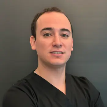 Dr. Nicolás Quezada Tapia Black Clinic